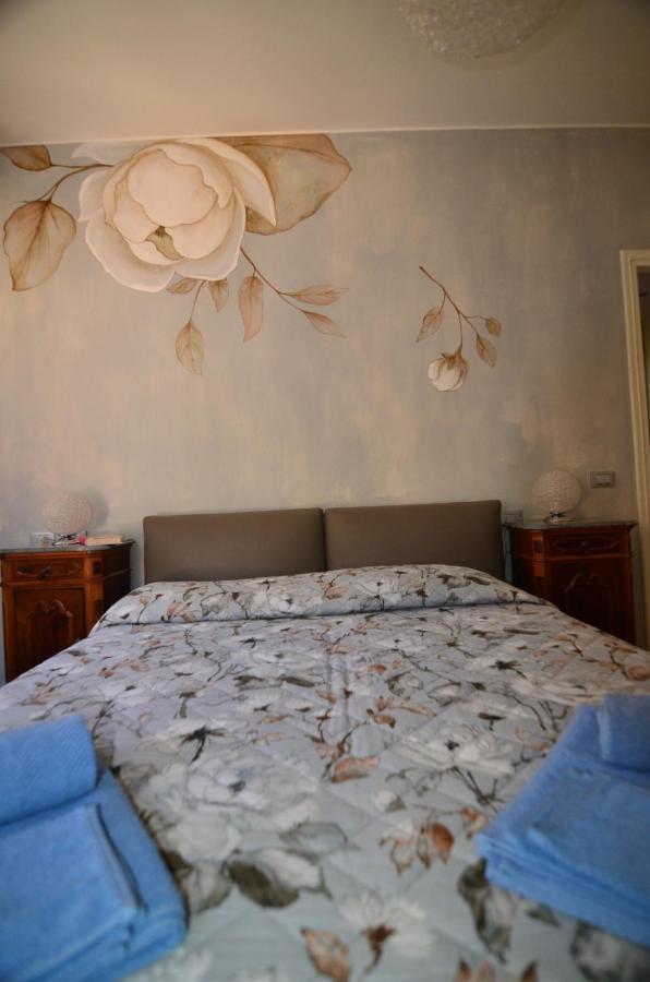 Casa Gabri Lägenhet Toscolano Maderno Exteriör bild