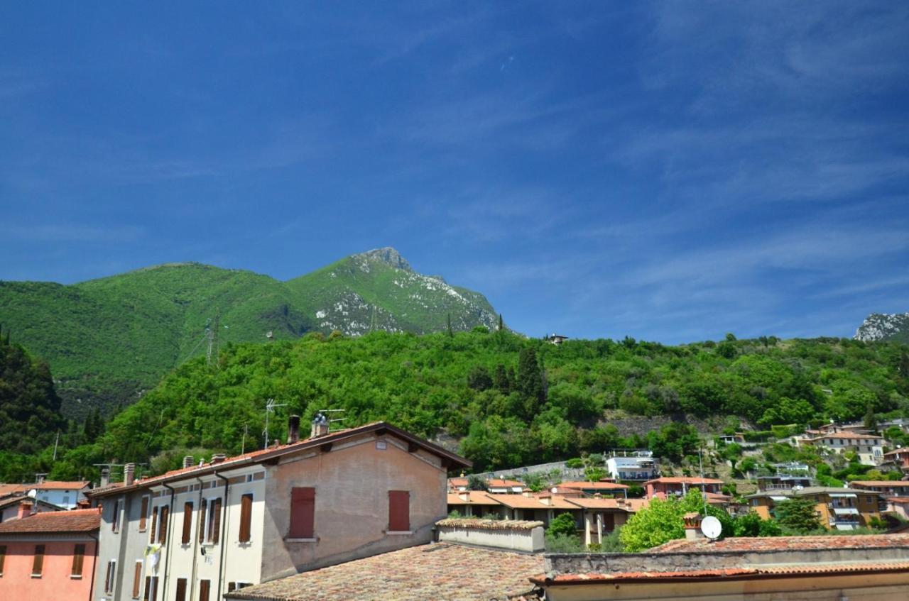 Casa Gabri Lägenhet Toscolano Maderno Exteriör bild